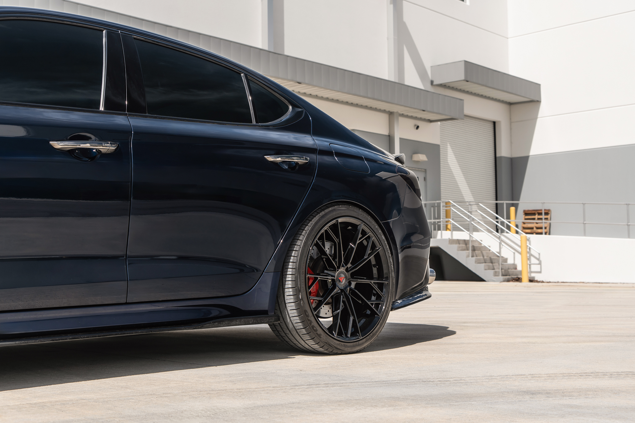 Genesis G70 - FR11 OB (8 of 13)